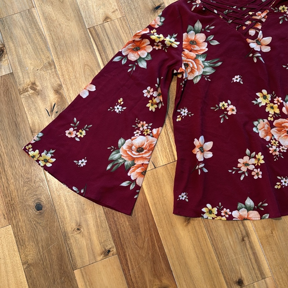 Brand Rose Gold size 16 burgundy floral print big bell sleeves crisscross v neck - Picture 2 of 5